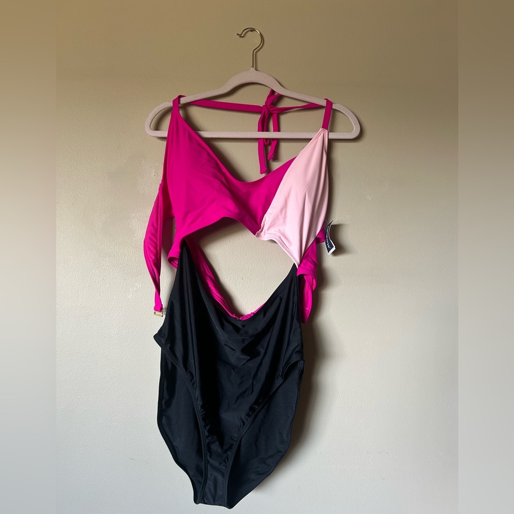 Pink and Black Colorblock Mono-kini Swimsuit